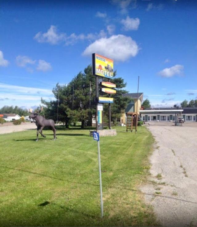 Moose Motel Smooth Rock Falls Exterior foto